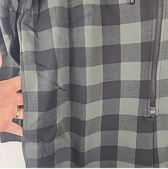 Fabletics Unisex Cozy Fleeced Hooded One Piece Everpine Buffalo Check Sz M - Picture 2 of 7